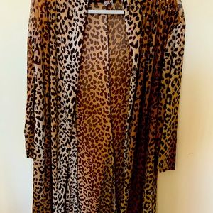 Mid length open leopard color with silver glitter open top